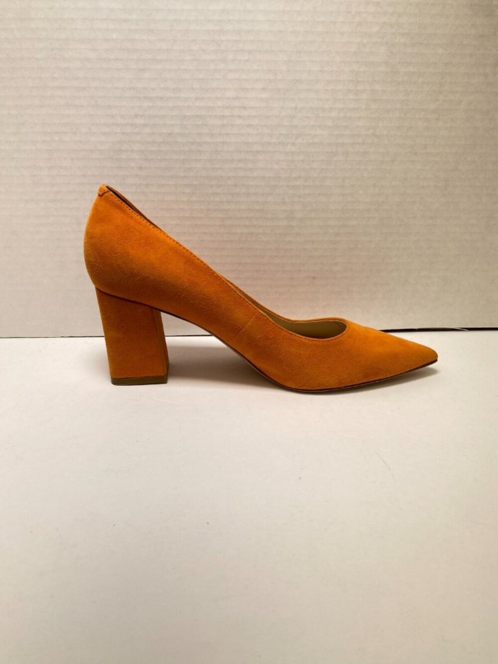 Marc Fisher LTD Women's Pointy Toe Orange Zala Pump Sz 8